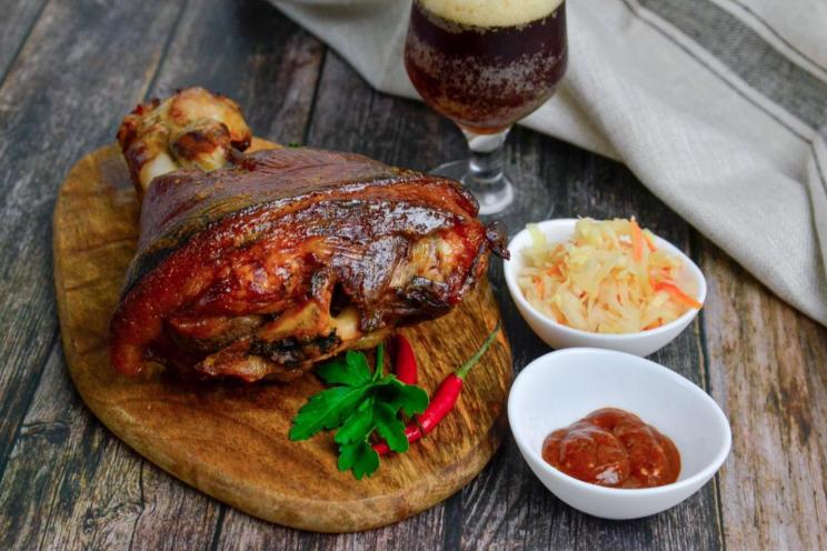 Roasted Boar's Knee with Beer and Spices