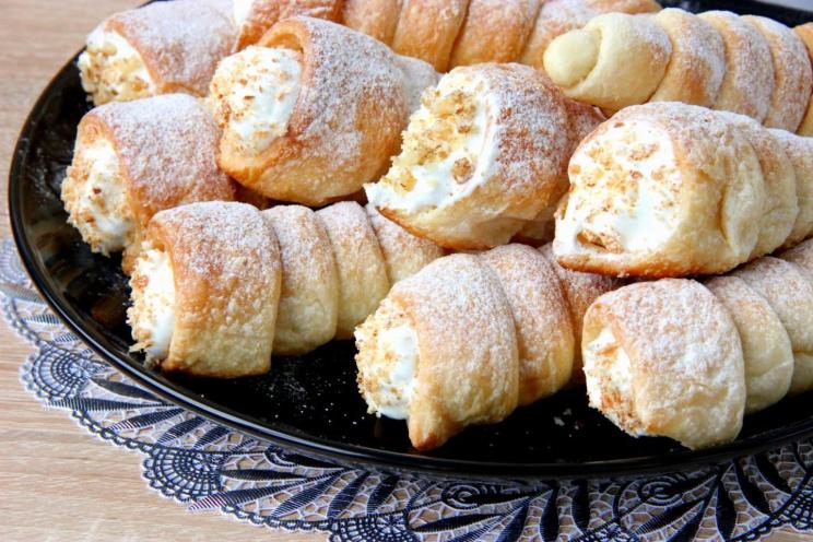 Homemade Custard Pastry Rolls