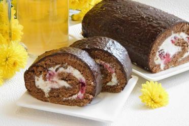 Quick and Easy Chocolate Roll