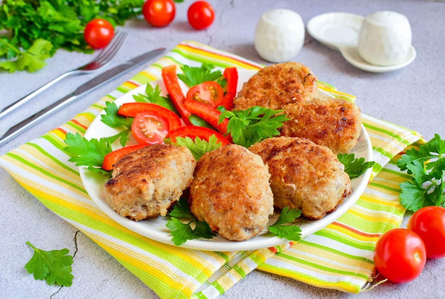 Crispy Pan-Fried Minced Meat Cutlets