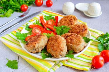 Crispy Pan-Fried Minced Meat Cutlets
