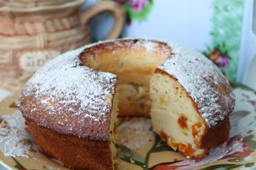 Apricot Delight Cupcake