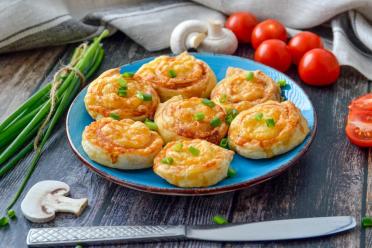 Cheese & Ham Puff Pastry Snails