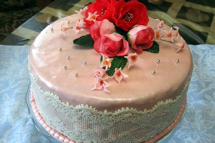 Easy & Delicious Fondant for Cake Decorating