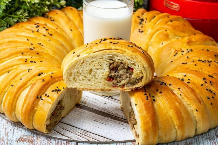 Savory Minced Meat & Veggie Butter Dough Pie