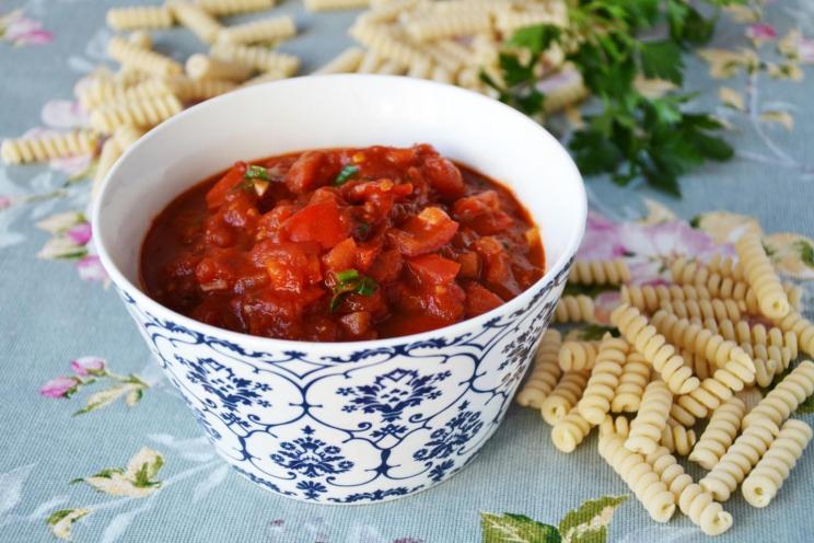Flavorful Meatless Tomato Pasta Sauce