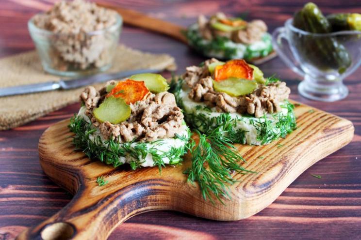 Holiday Liver Pate Sandwiches
