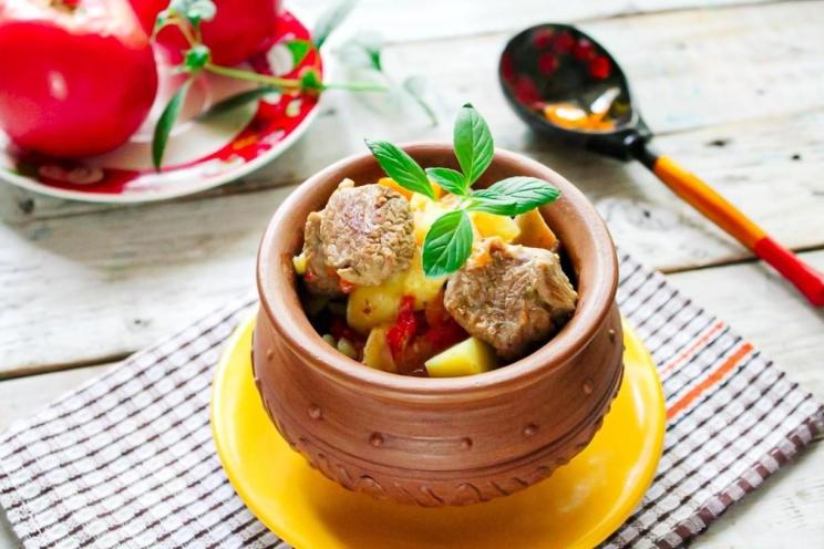 Hearty Lamb and Vegetable Roast