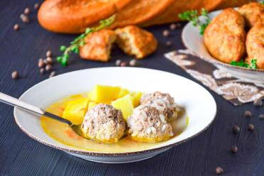 Hearty Meatball Rice Soup
