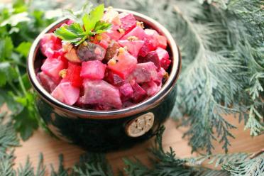 Estonian Herring and Beet Salad Rosolye