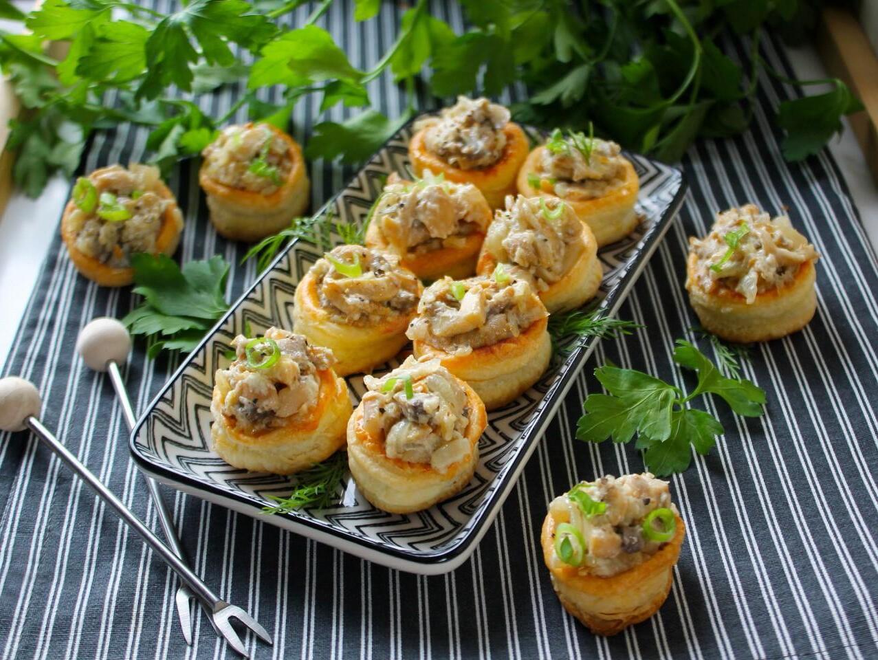 Mushroom-Stuffed Puff Pastry Vol-au-Vents