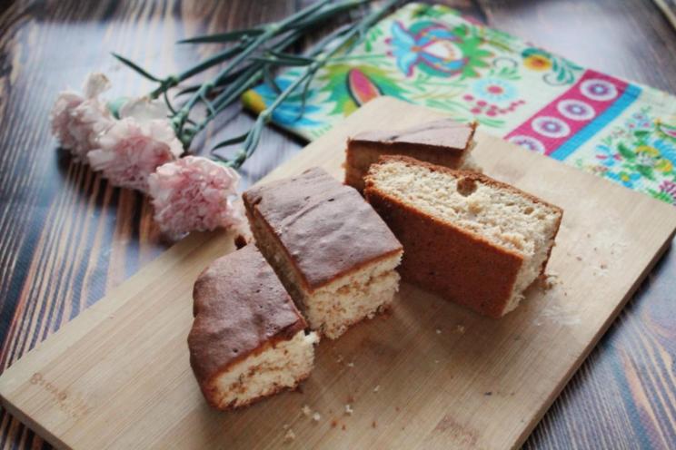 Golden Honey Sponge Cake