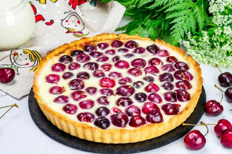 Cherry Cream Shortbread Pie