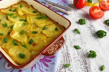 Creamy Nutmeg Baked Potatoes