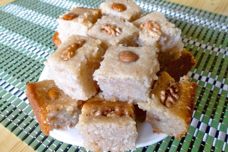 Easy Semolina Pie with Nuts and Lemon Syrup