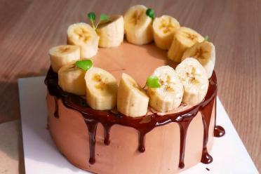 Chocolate Banana Delight Cake