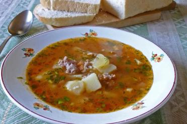 Hearty Ground Beef and Rice Soup