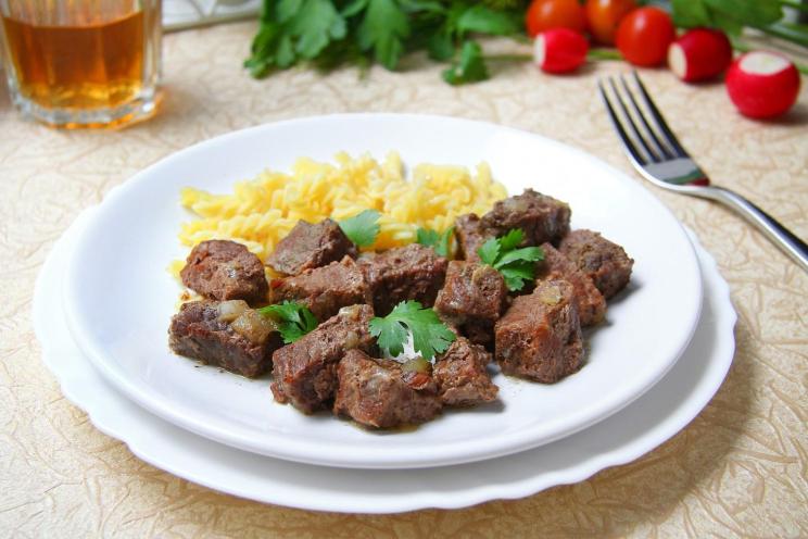 Tender Slow Cooker Beef with Onions