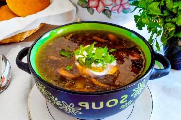 Slow Cooker Mushroom Soup for All