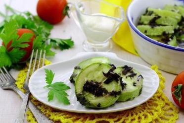 Quick and Tasty Slow Cooker Steamed Zucchini