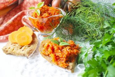 Tomato Carrot Caviar Appetizer