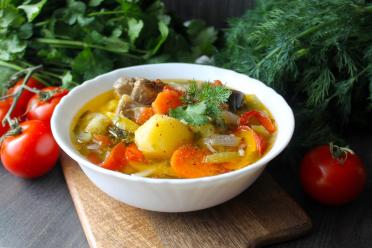 Hearty Eastern Lamb Shulum Recipe