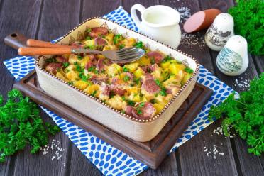 Baked Sausage and Potato Casserole with Cheese