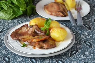 Oven-Baked Pork Entrecote