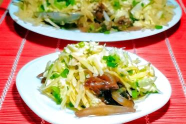 Quick & Tasty Mushroom Onion Cheese Salad