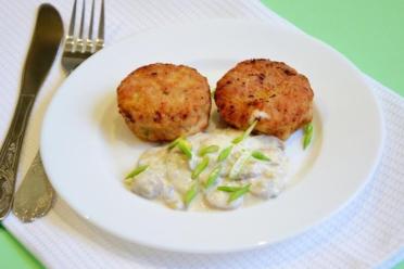 Juicy Chicken Cutlets with Green Onions and Eggs
