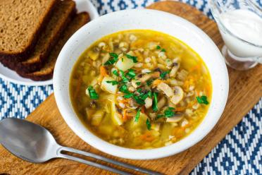 Hearty Mushroom Barley Potato Soup