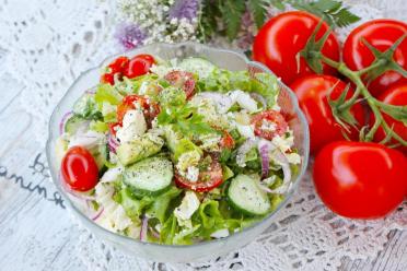 Summer Fresh Avocado and Cabbage Salad