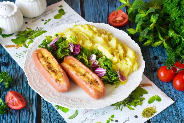 Cheesy Oven-Baked Sausages (No Dough) Cheesy Oven-Baked Sausages (No Dough)