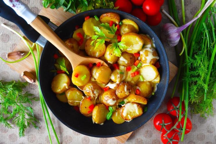 Cheesy Pan-Fried Potatoes