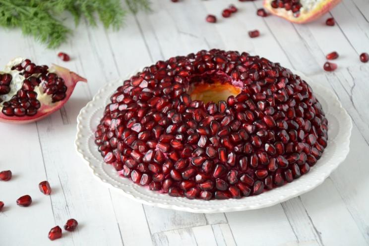 Festive Pomegranate Beef Salad