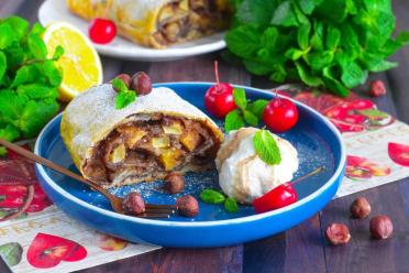 Apple Cinnamon Strudel Delight