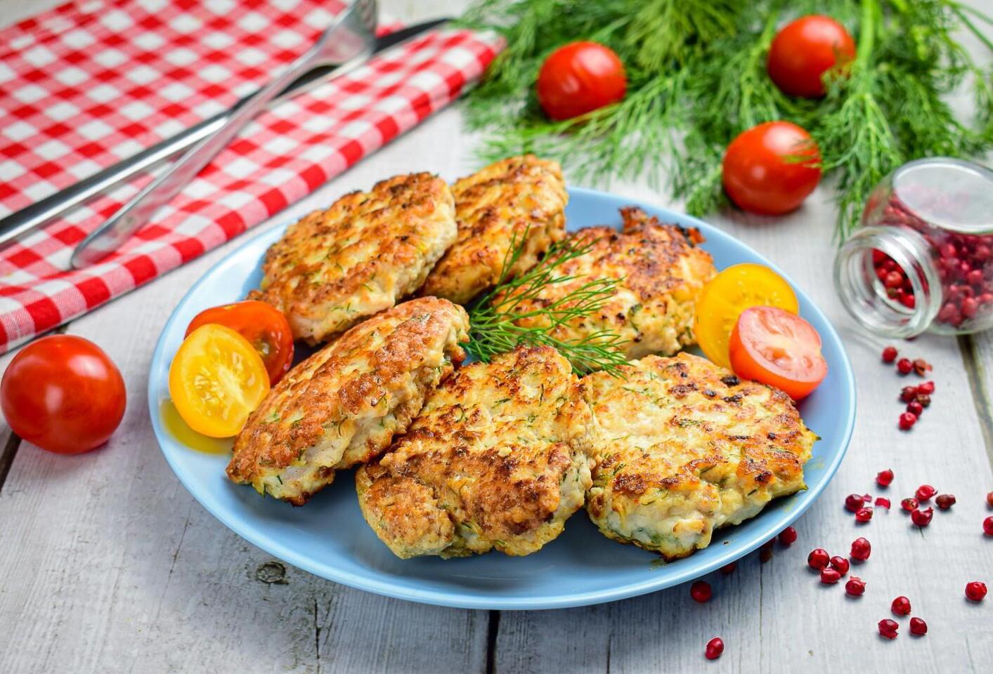 Quick and Juicy Chicken Cutlets