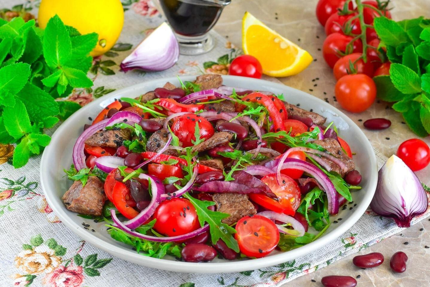 Piquant Bean and Beef Salad with Pomegranate Sauce