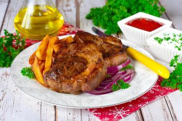 Pan-Seared Juicy Pork Neck