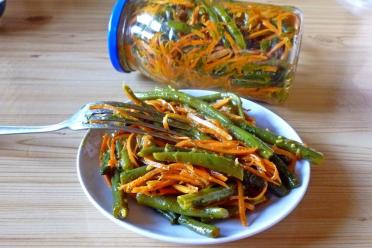 Quick Korean Green Bean and Carrot Salad with Vinegar