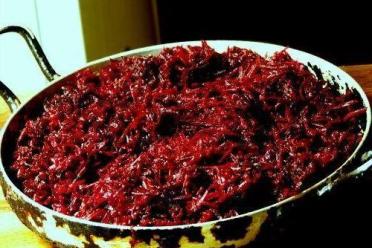 Beetroot Caviar with Tomato Paste