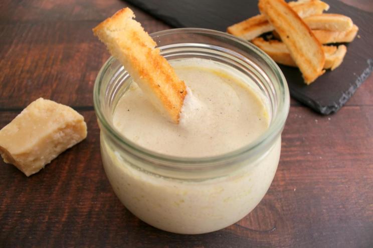 Creamy Garlic Cheese Sauce