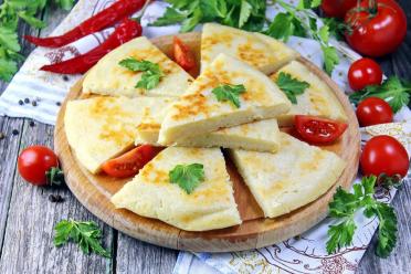 Quick Skillet Cottage Cheese Khachapuri