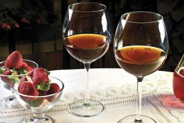 Aromatic Strawberry Summer Wine