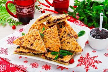 Jam-Filled Crumble Cookies