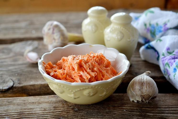 Carrot Garlic Mayo Salad
