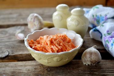 Carrot Garlic Mayo Salad