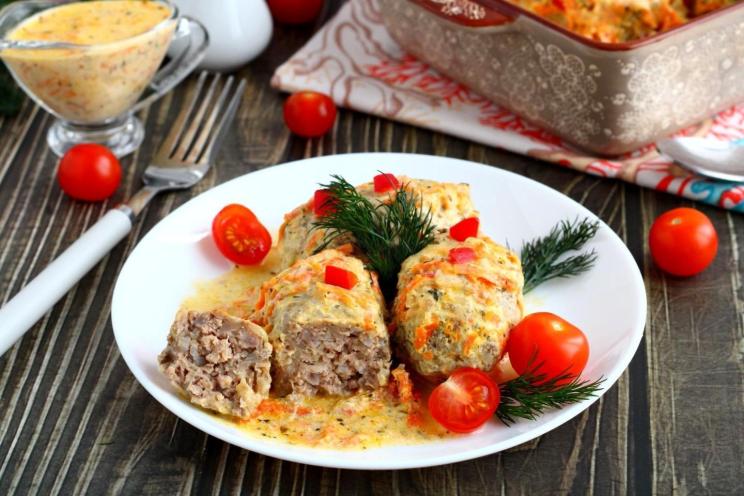 Easy Oven-Baked Cabbage Rolls in Creamy Sauce Easy Oven-Baked Cabbage Rolls in Creamy Sauce