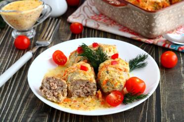 Easy Oven-Baked Cabbage Rolls in Creamy Sauce