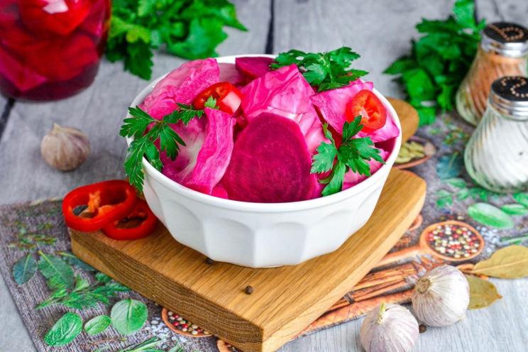 Quick & Easy Pickled Cabbage with Beets